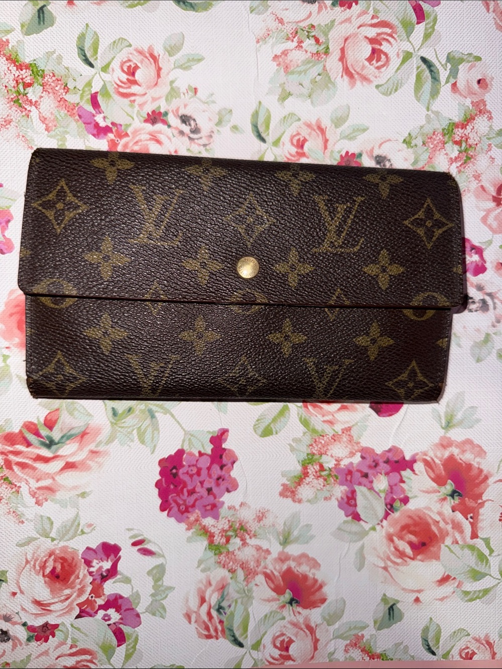 Louis Vuitton Monogram Canvas International Wallet-MI0945